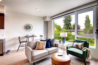 Metroline Flats in Seattle, WA - Building Photo - Building Photo