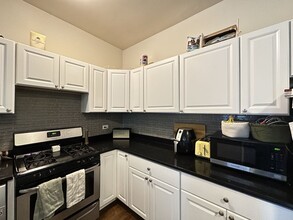 2907 N Mildred Ave in Chicago, IL - Building Photo - Building Photo
