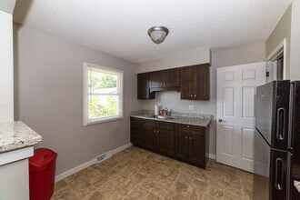 905 Emma Ave in Des Moines, IA - Building Photo - Building Photo