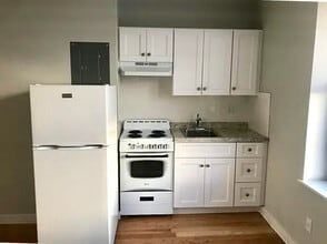 237 E Broadway, Unit 4M in Long Beach, NY - Building Photo - Building Photo