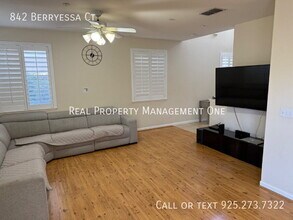 842 Berryessa Ct in Livermore, CA - Building Photo - Building Photo