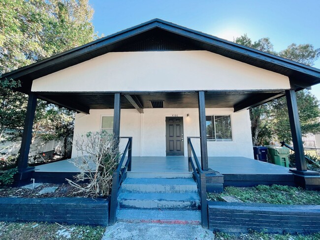 property at 4106 W Arch St