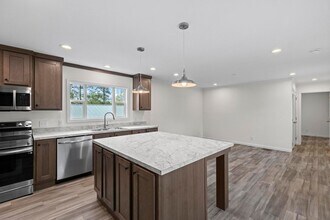 425 Island Creek Rd in Hampstead, NC - Building Photo - Building Photo