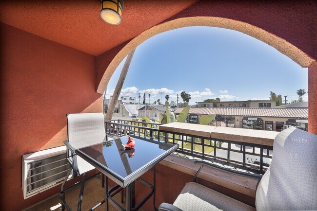 840 Turquoise St, Unit 104 in San Diego, CA - Building Photo - Building Photo