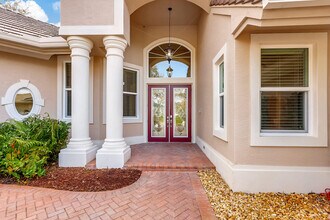 5906 SE Congressional Pl in Stuart, FL - Building Photo - Building Photo