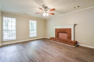 5543 Dorsett Shoals Rd in Douglasville, GA - Building Photo - Building Photo