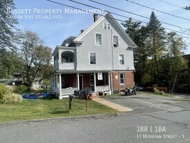 13 Meridian St in Plymouth, CT - Building Photo