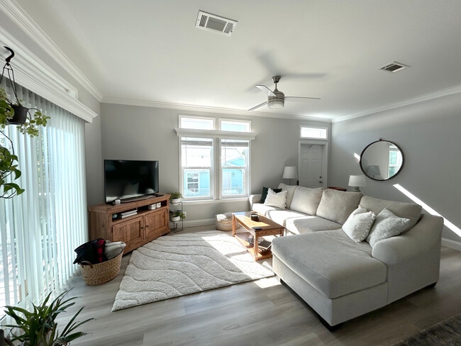 31258 Avenue E in Big Pine Key, FL - Building Photo - Building Photo