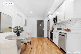 337 E 54th St in New York, NY - Building Photo - Building Photo