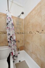 538 9th Ave in New York, NY - Building Photo - Building Photo