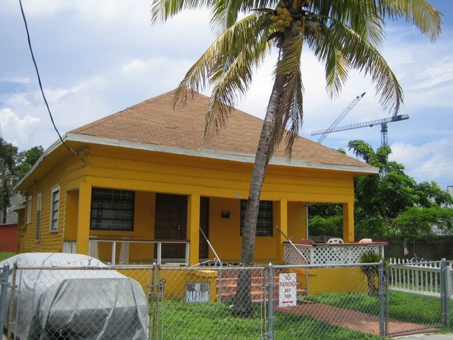 177 NE 23rd St in Miami, FL - Building Photo - Building Photo