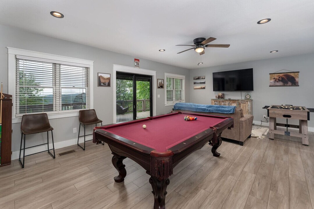 49 Valley Dr in Mars Hill, NC - Building Photo