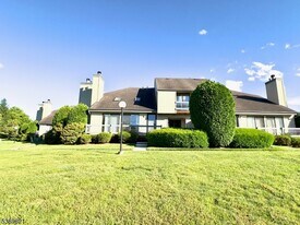 51 Talbot St in Franklin Township, NJ - Building Photo