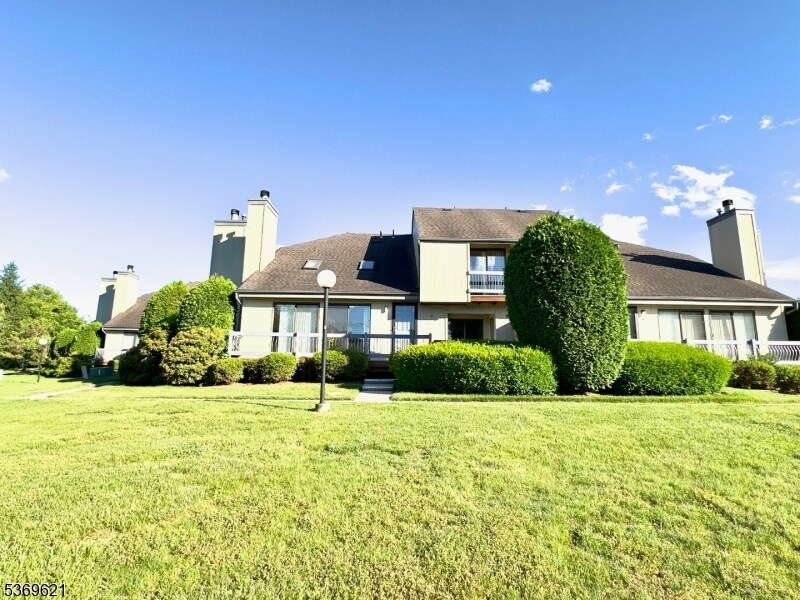 51 Talbot St in Franklin Township, NJ - Building Photo