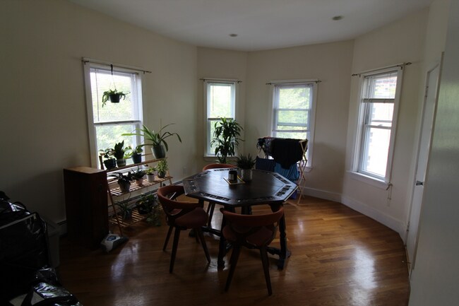 960 Cambridge St in Cambridge, MA - Building Photo - Building Photo