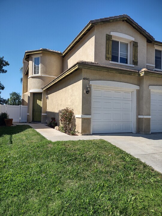40543 Chantemar Way in Temecula, CA - Building Photo