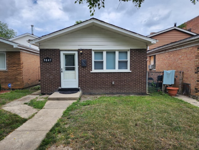 property at 9847 S Cottage Grove Ave