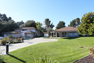 Oak Knolls Haven Apartments