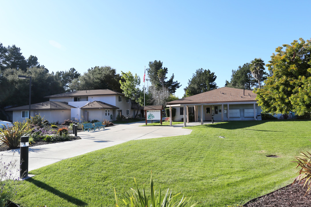 Oak Knolls Haven in Santa Maria, CA - Building Photo