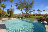 49460 Mission Dr W in La Quinta, CA - Foto de edificio - Building Photo