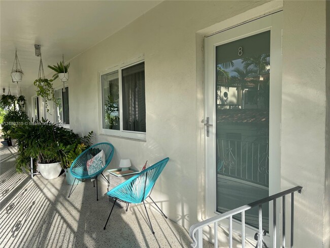 4780 Pine Tree Dr in Miami Beach, FL - Building Photo - Building Photo