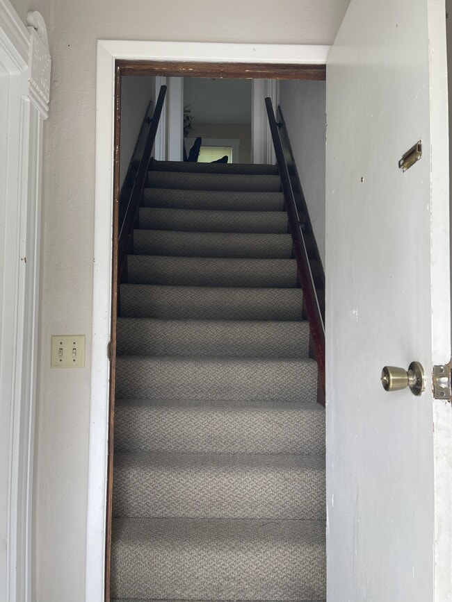906 1/2 S Mulberry St, Unit 906 and a half in Troy, OH - Building Photo - Building Photo