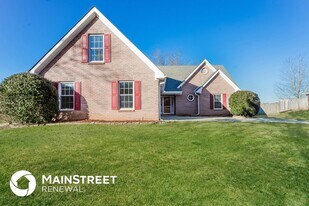 1005 Maria Dr in Mcdonough, GA - Building Photo