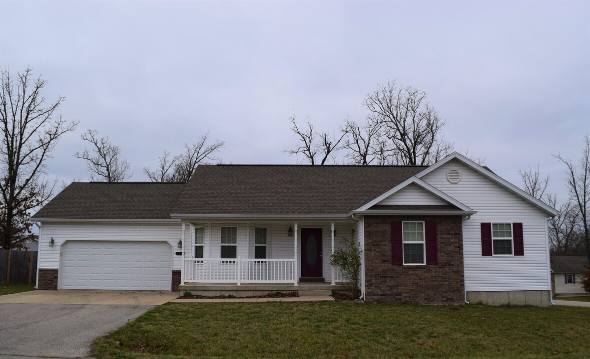 23121 Righteous Ln in Waynesville, MO - Foto de edificio