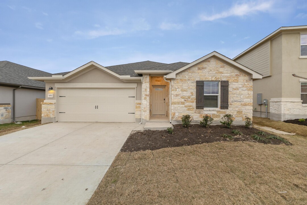 14504 Bryce Ln in Manor, TX - Building Photo