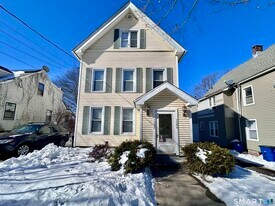 1082 Townsend Ave in New Haven, CT - Building Photo