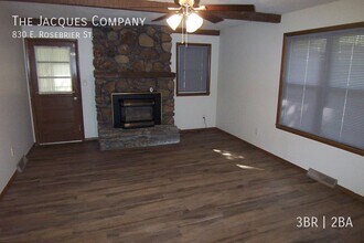 830 E Rosebrier St in Springfield, MO - Building Photo - Building Photo