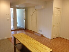 811 7th St NE, Unit 1 in Washington, DC - Building Photo