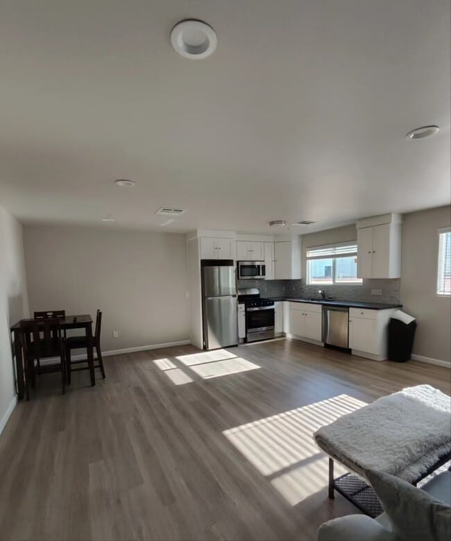 property at 3702 S Island Way