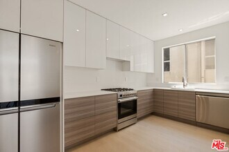 10630 Wilkins Ave in Los Angeles, CA - Building Photo - Building Photo