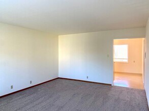 36 Ross Ave in San Anselmo, CA - Building Photo - Building Photo