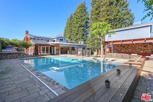 property at 4744 Haskell Ave