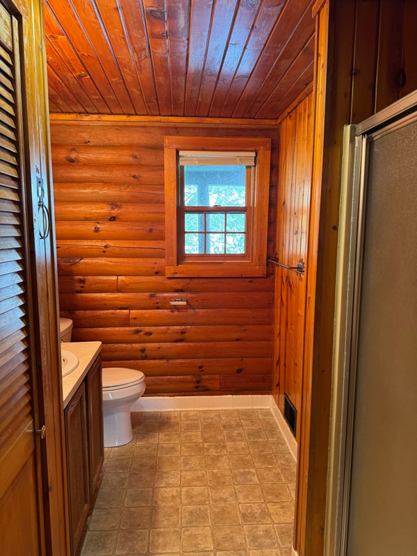 410 Main St, Unit 100 in Wild Rose, WI - Foto de edificio - Building Photo