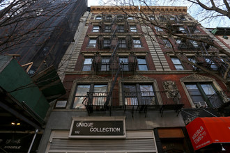 192 Bleecker St in New York, NY - Building Photo - Building Photo