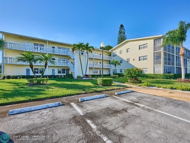 property at 300 Dorset E