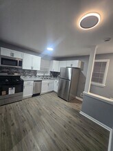 70 N Laverne Ave in Hillside, IL - Building Photo - Building Photo