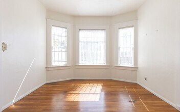 2320-2320 Broadway in San Diego, CA - Building Photo - Building Photo