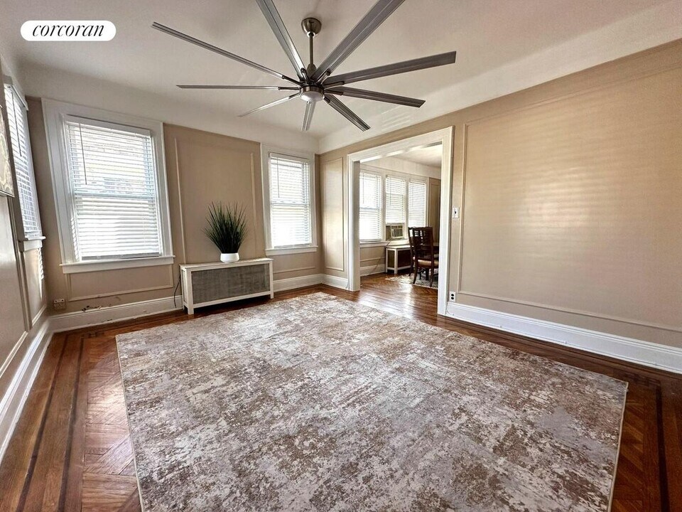 116-08 95th Ave in Queens, NY - Building Photo