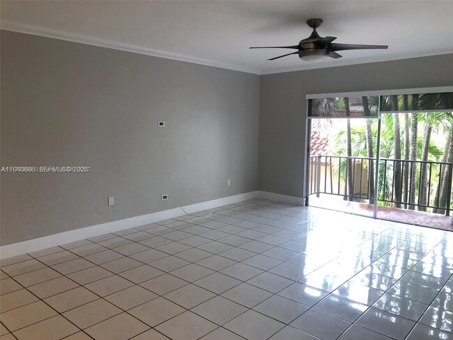 9350 SW 77th Ave in Miami, FL - Building Photo - Building Photo