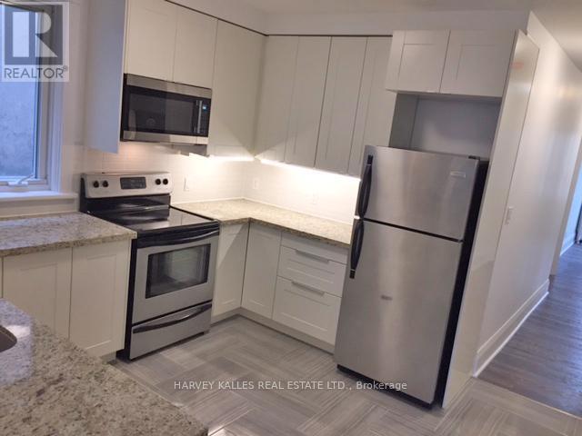 734 St Clair Ave W in Toronto, ON - Building Photo - Building Photo