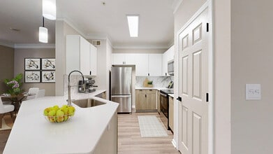 Waterstone at Big Creek Apartments in Alpharetta, GA - Building Photo - Building Photo