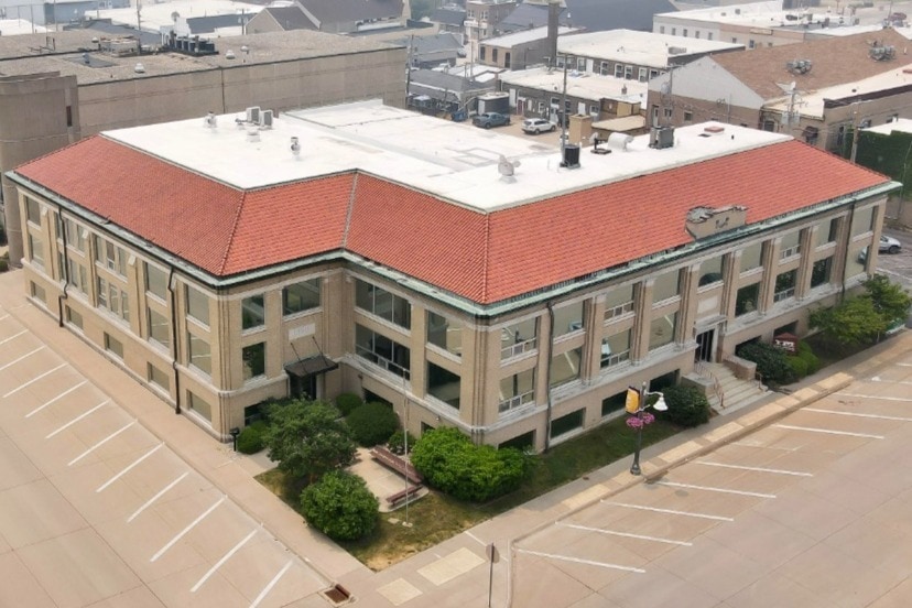 Iowa Mutual Lofts in De Witt, IA - Foto de edificio