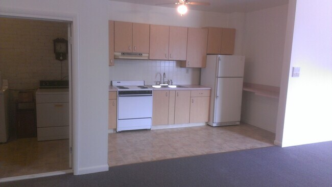 159 River St, Unit 166B