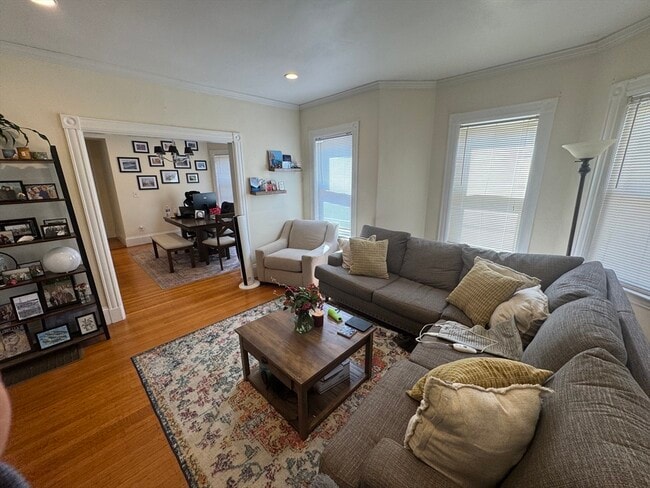 5 Oak Square Ave in Boston, MA - Building Photo - Building Photo