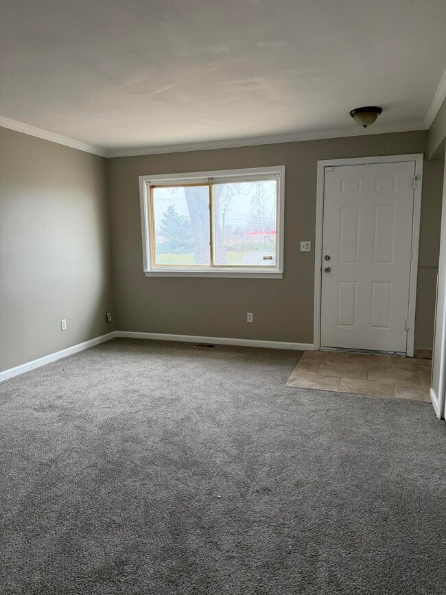 2399 Emmons Ave in Warren, MI - Building Photo - Building Photo