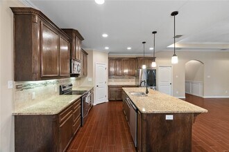 2729 Gold Rush Ln in Corpus Christi, TX - Foto de edificio - Building Photo